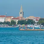 Kiki Spada بوريتش