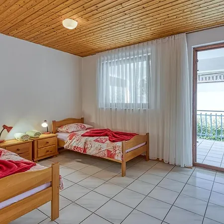 Kiki Spada Konukevi 3*