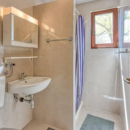 Konukevi Kiki Spada 3*