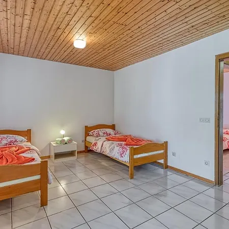 Konukevi Kiki Spada 3*