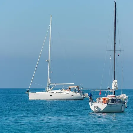 Affittacamere Kiki Spada 3*